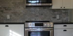 Vintage Meets Modern: Renovated 2 bed, 1 bath apartment - Photo 2