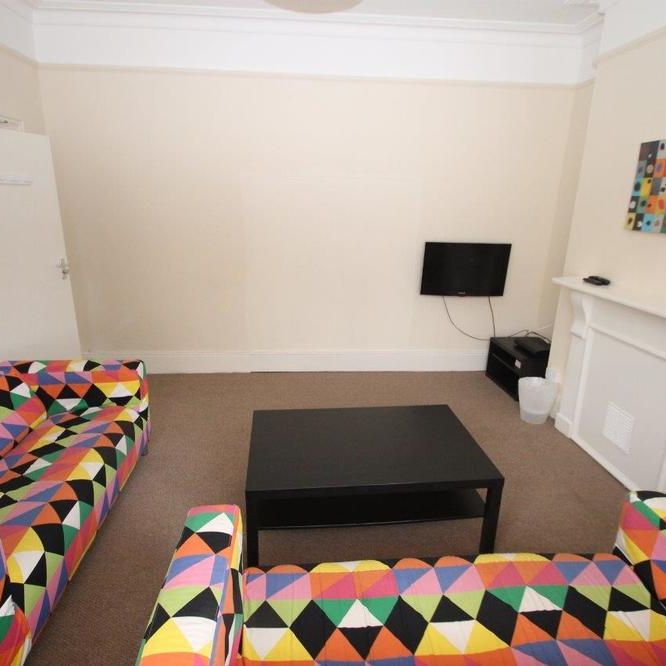 5 Bedroom | 14 Trematon Terrace, PL4 6QS - Photo 1