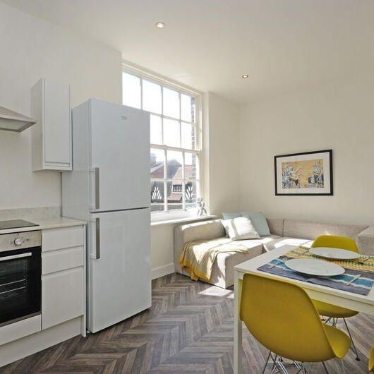 3 bedroom flat to rent - Photo 1