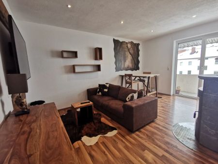 Bezugsfertige, voll möblierte Wohnung mit Balkon und Parkplatz - Photo 4