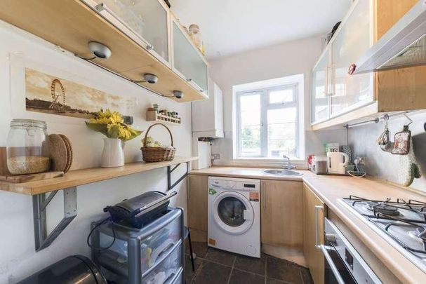 Kings Gardens, West End Lane, West Hampstead, NW6 - Photo 1