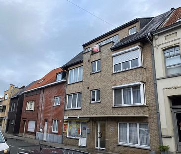 Groot appartement met 2 slaapkamers en garage. - Foto 1