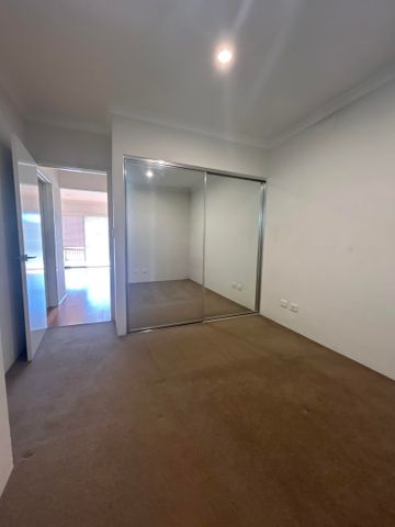 11/16 Pearl Road, Cloverdale WA 6105 - Apartment For Rent | Domain - Photo 3