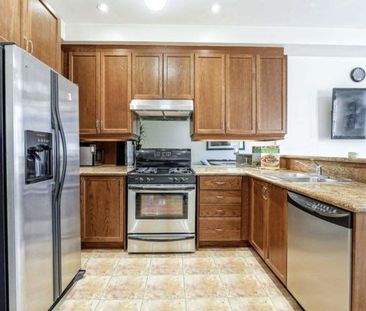 For Lease - 76 Seahorse ( Upper Unit ) Avenue, Brampton, Ontario - Photo 5