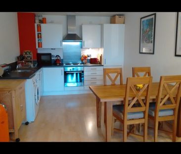 2 Bed Flat, Leamore Court, E2 - Photo 1