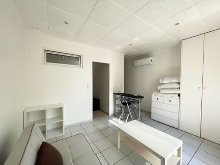 Location Appartement 2 pièces 27m² TOULON 83000 - Photo 2