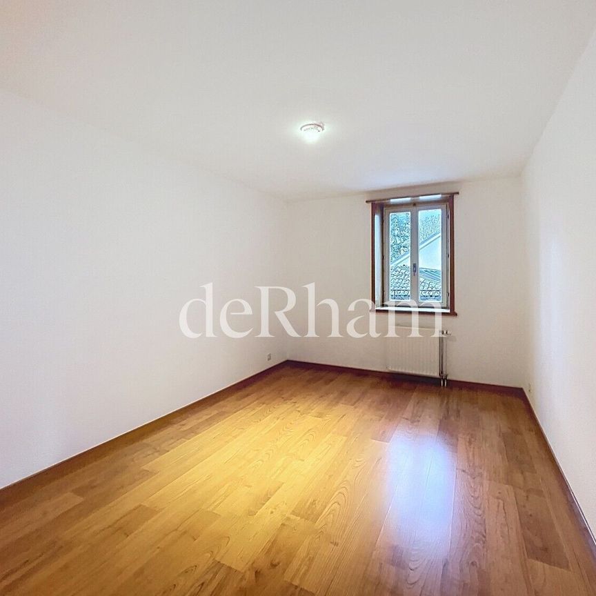 Charming 4.5-room duplex apartment with garden! - Photo 1