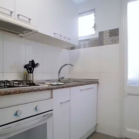 Carrer de Pareto, L'Hospitalet de Llobregat, Catalonia 08902 - Photo 1