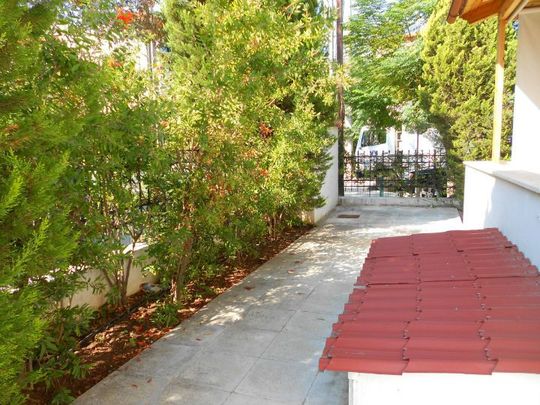 Μονοκατοικία για ενοικίαση Ζηρίνειο (Κηφισιά) - Φωτογραφία 1