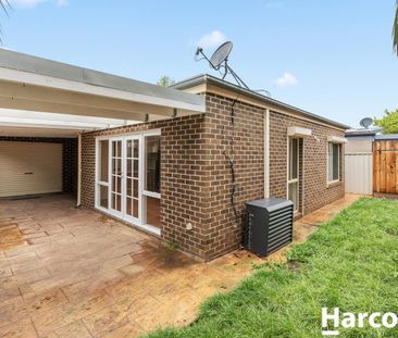 3 Bedroom Home In Quiet Location - Fully Renovated - Photo 4