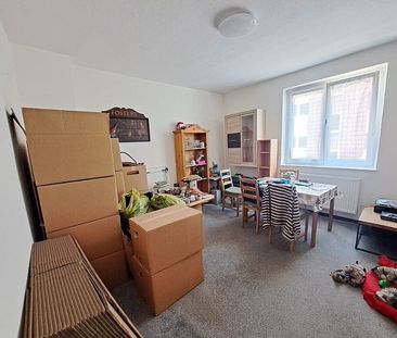 Modernisierte 3-Zimmer-Wohnung im 1. OG in Bremerhaven-Lehe! - Photo 1