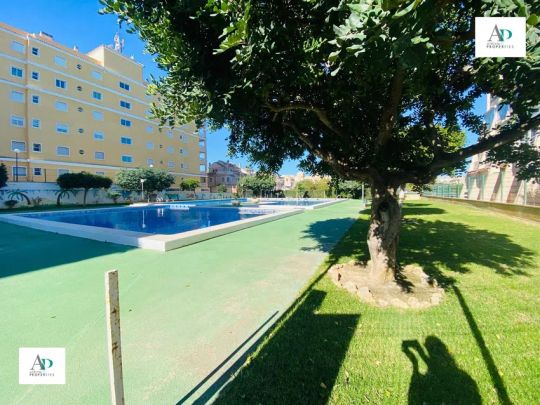 Alquiler de piso en Torreblanca - Foto 1
