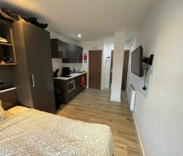 Studio to rent - Photo 1