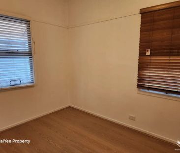 “Charming 3-Bedroom Home in Moorooka” - Photo 3