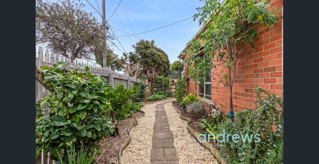 Freestanding Townhouse in Prime South Geelong Location - Photo 1