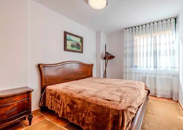 FOR RENT: SPACIOUS AND ELEGANT 4-BEDROOM BUNGALOW FOR LONG TERM