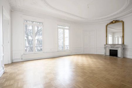 Rental Apartment Paris 8th Faubourg-du-Roule - Photo 5