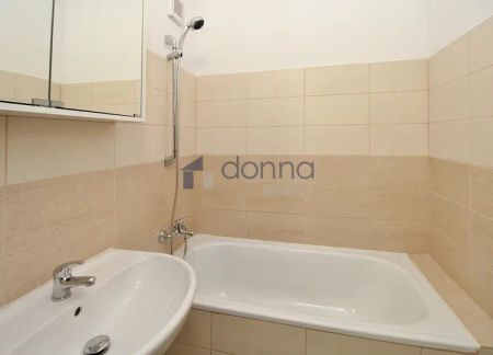 Pronájem bytu 2+1/L, 55 m - Photo 3