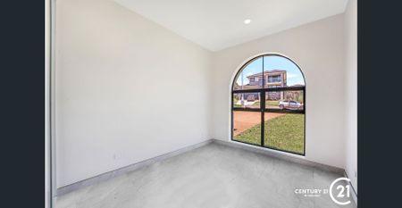 Prime Location! - Photo 5