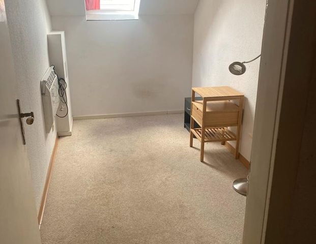 Biete 1,5 Zimmer Wohnung an der Goslarsche Str. 20 an! - Foto 1