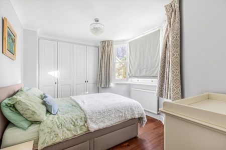 3 bedroom flat to rent - Photo 5