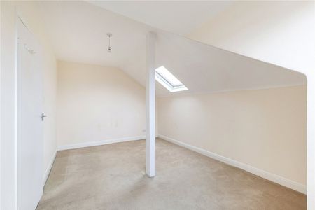4 Avenue Elmers, Surbiton, Surrey, KT6 flat to rent - Photo 3