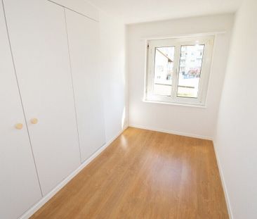 Spacieux appartement de 4.5 pièces au rez-de-chaussée - Photo 4