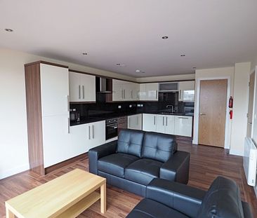 3 Bedroom Penthouse in City Centre - Photo 5