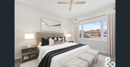 ON HOLD - Charming Home With Scope And Convenience - Photo 5