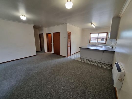 Walk to work and the river - Photo 1