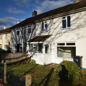 3 bedroom terraced house to rent - Photo 3