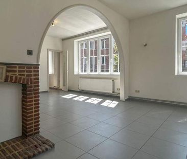Appartement te huur in Tournai voor € 750 met 2 slaapkamers - Foto 1