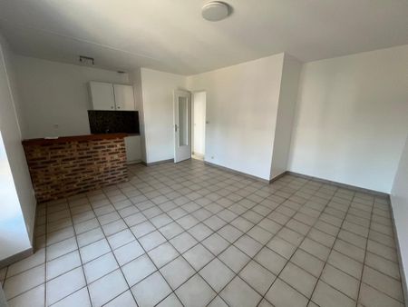 Location Appartement 3 pièces 49m² FAREMOUTIERS 77515 - Photo 2