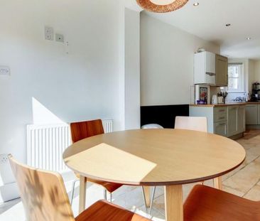 Room in a Shared House, Scawen Road, SE8 - Photo 4