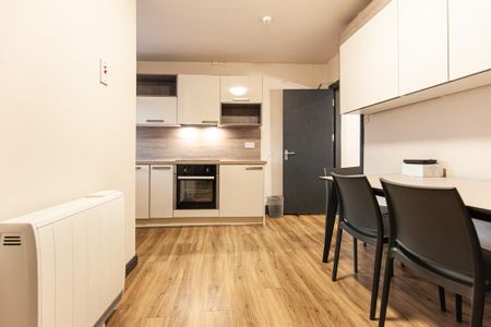 3 bedroom apartment to rent - Photo 5