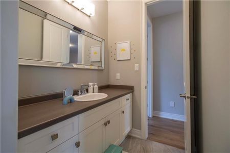 For Lease - 19 SECINARO Avenue, Hamilton, Ontario - Photo 5