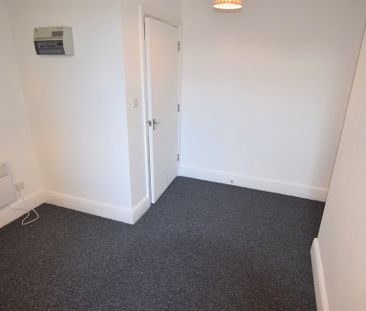 To Let 1 Bed Ground Floor Flat - Photo 4