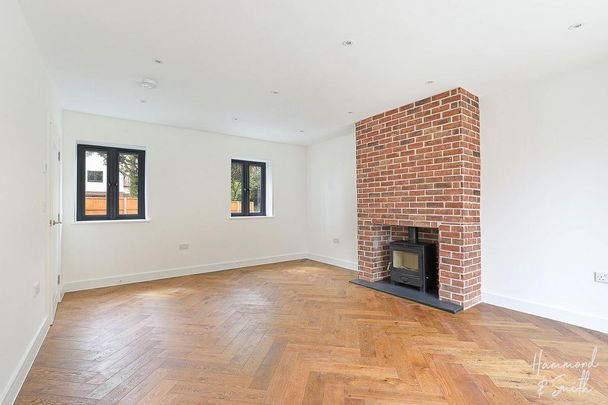 3 bedroom semi-detached house to rent - Photo 1