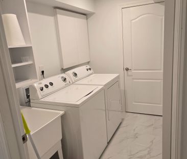 For Lease - 8 Samba Street, Richmond Hill, Ontario - Photo 5