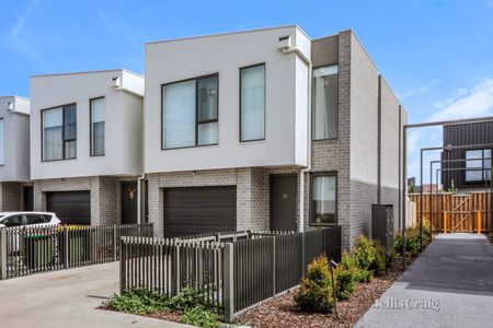 27/92 New Street, South Kingsville - Photo 2