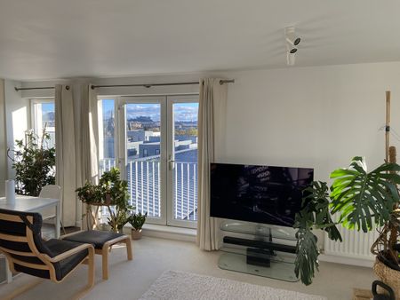 1 Bed Penthouse, Kimmerghame Place, EH4 - Photo 4