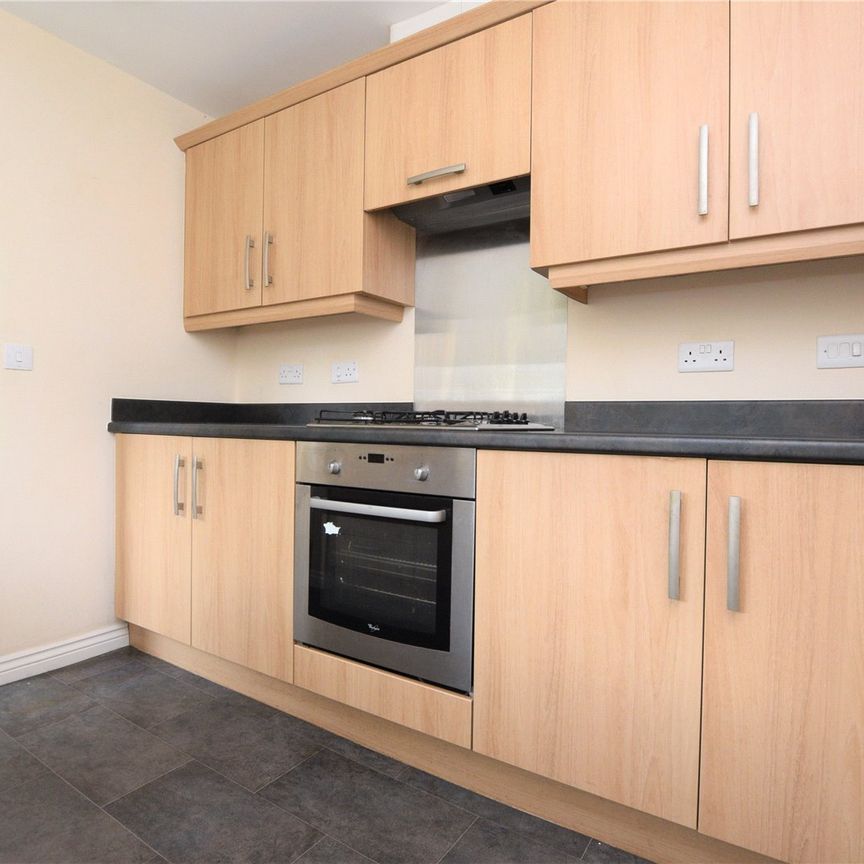30, The Oaks, Leeds, LS10 4GZ - Photo 1