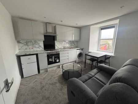 2 bedroom flat to rent - Photo 5