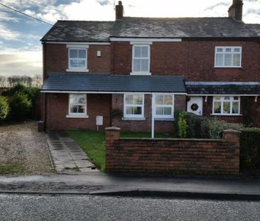 4 bedroom semi-detached house to rent - Photo 2