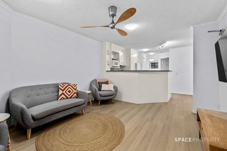 2-bedroom Apartment With Exclusive Courtyard - Photo 2