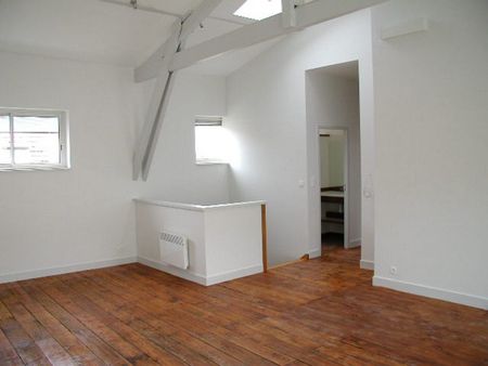 Location Appartement 4 pièces 97m² BORDEAUX 33000 - Photo 2