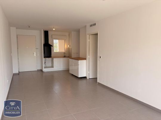 Location Appartement 2 pièces 50m² MARTIGUES 13500 - Photo 1