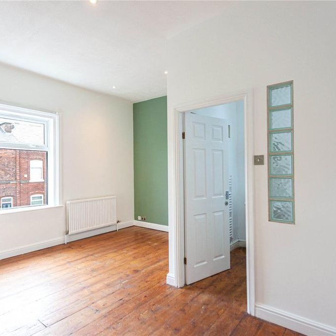 2 bedroom terraced house to rent - Photo 1
