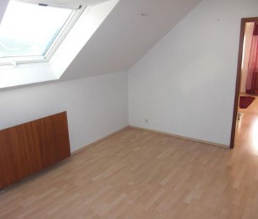 Schöne 2,5 Zi. Nichtraucher-DG-Wohnung mit EBK für 1-2 Erwachsene o... - Foto 1