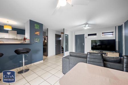 Location Appartement 4 pièces 99m² BOIS DE NEFLES ST PAUL 97411 - Photo 4
